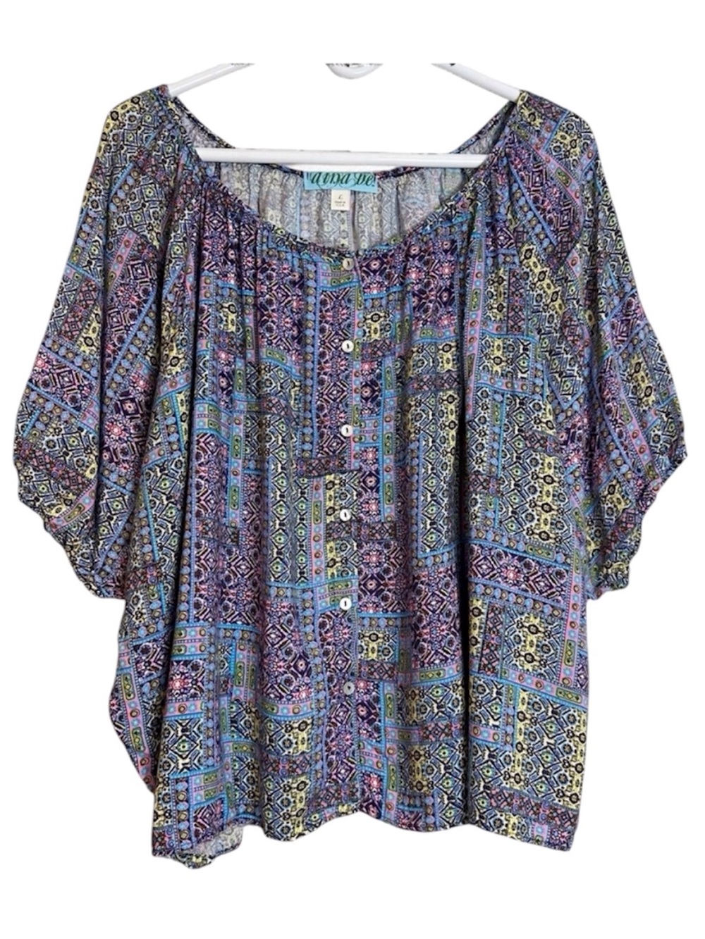 Francescaβs Dina Be Boxy Cropped Bohemian Blouse With Shell Buttons